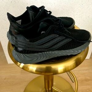 Men’s 10.5 Adidas Sobakovs